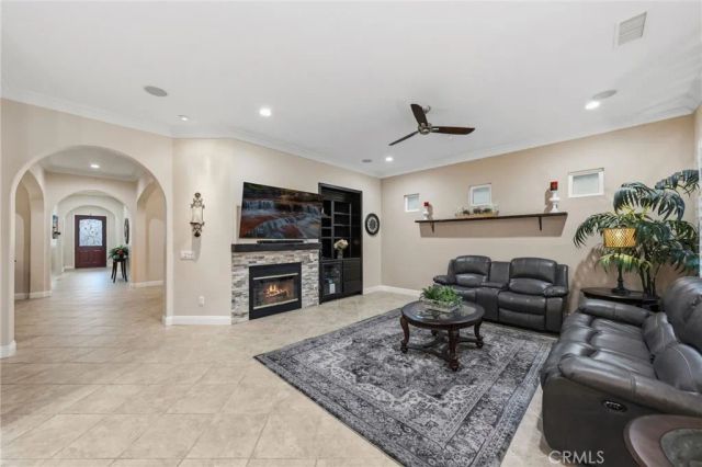 33699 Spring Brook, Temecula, CA 92592