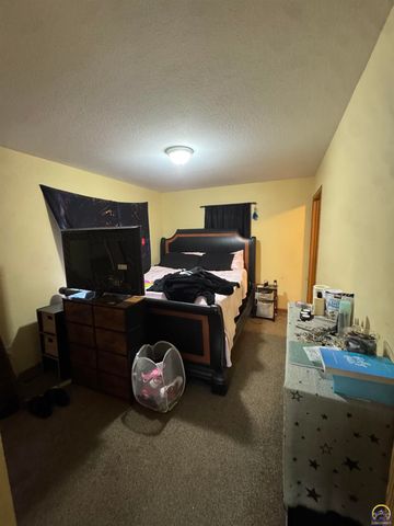 1210 SW Lincoln ST, Topeka, KS 66604