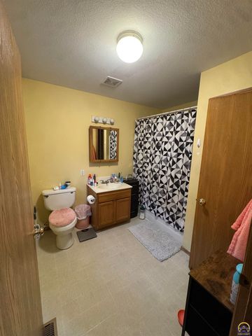 1210 SW Lincoln ST, Topeka, KS 66604