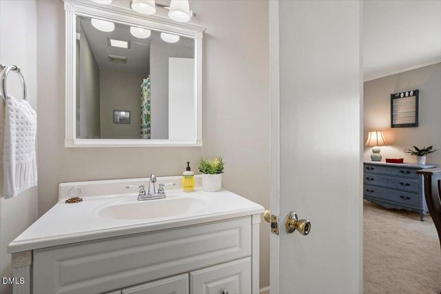 220 Elizabeth Street Apt E5, Chapel Hill, NC 27514