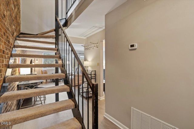 220 Elizabeth Street Apt E5, Chapel Hill, NC 27514