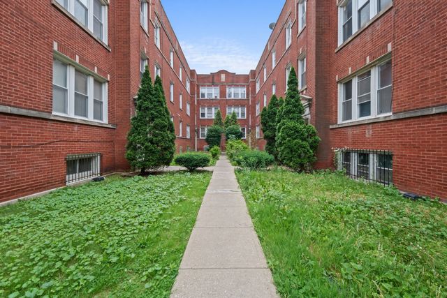 1303 E 71st Place 1N, Chicago, IL 60619