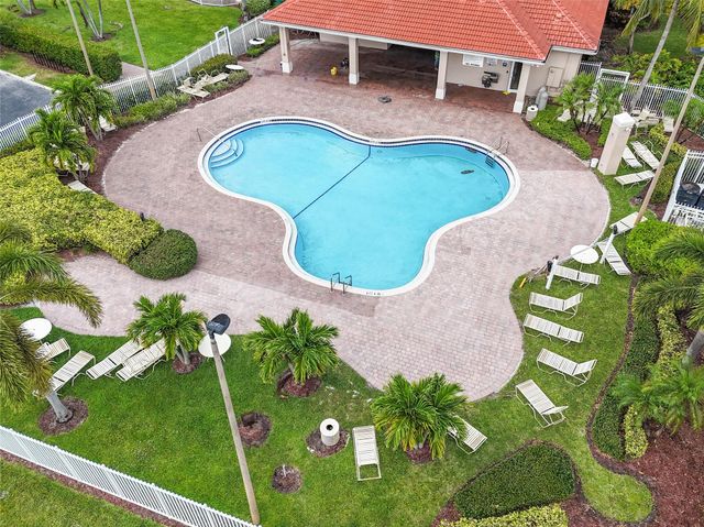 1825 Magliano Dr, Boynton Beach, FL 33436