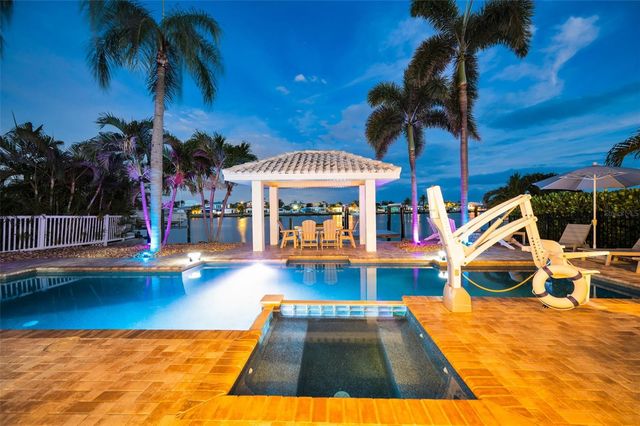 16353 REDINGTON DRIVE, Redington Beach, FL 33708