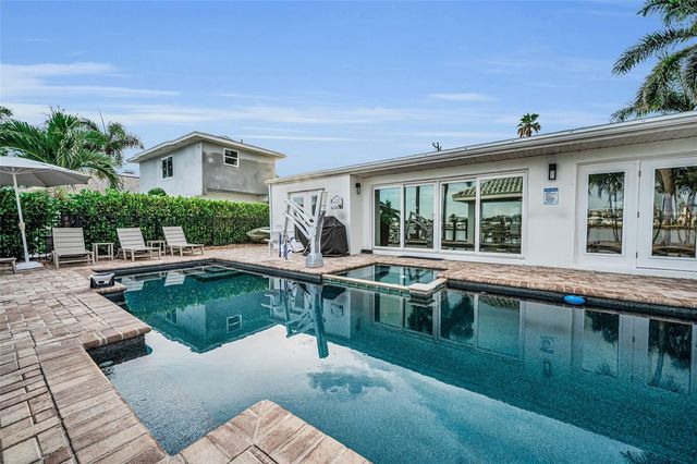 16353 REDINGTON DRIVE, Redington Beach, FL 33708