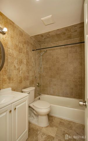 40 Essex Avenue, Metuchen, NJ 08840