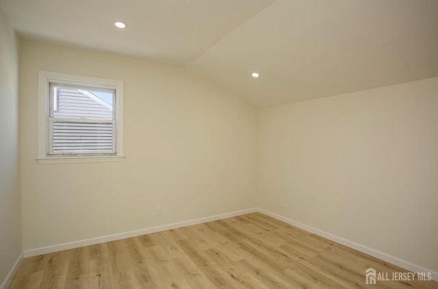 40 Essex Avenue, Metuchen, NJ 08840