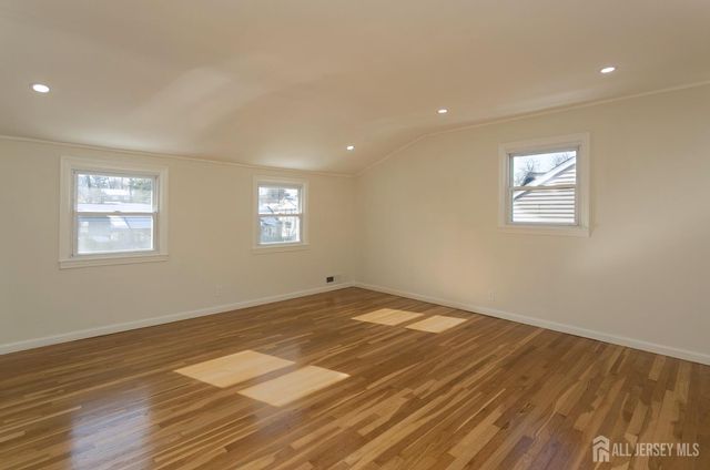 40 Essex Avenue, Metuchen, NJ 08840