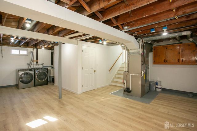 40 Essex Avenue, Metuchen, NJ 08840