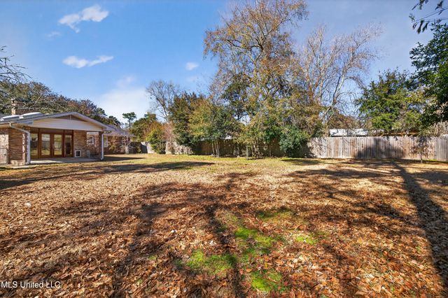 25 Bayou View Drive, Gulfport, MS 39507