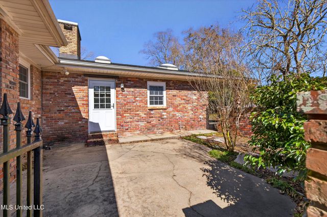 25 Bayou View Drive, Gulfport, MS 39507