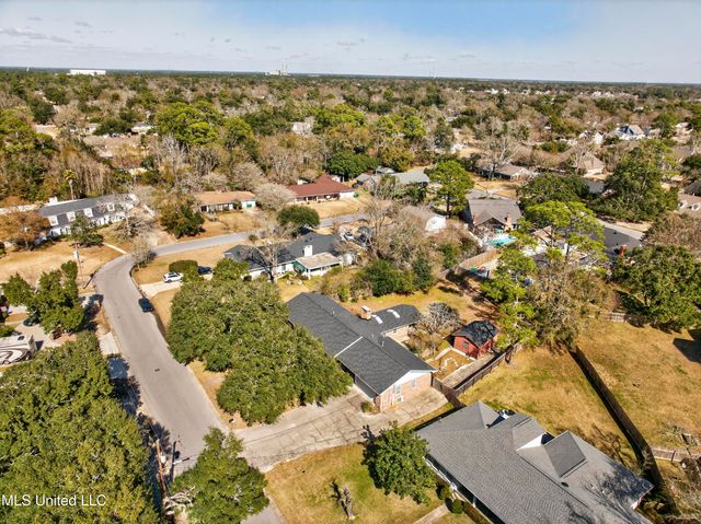 25 Bayou View Drive, Gulfport, MS 39507