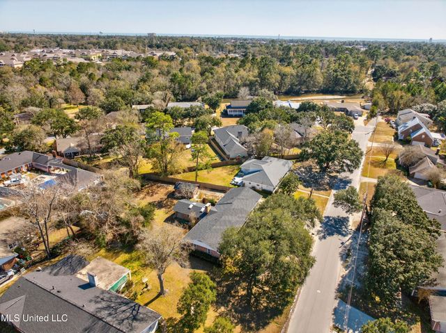 25 Bayou View Drive, Gulfport, MS 39507