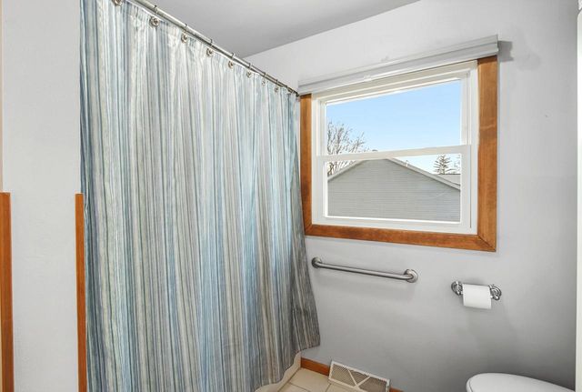 W10707 Airport Drive, Lodi, WI 53555