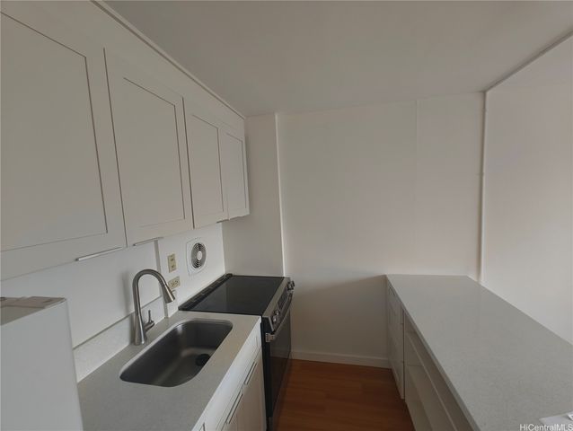 711 Kamuela Avenue, Honolulu, HI 96816