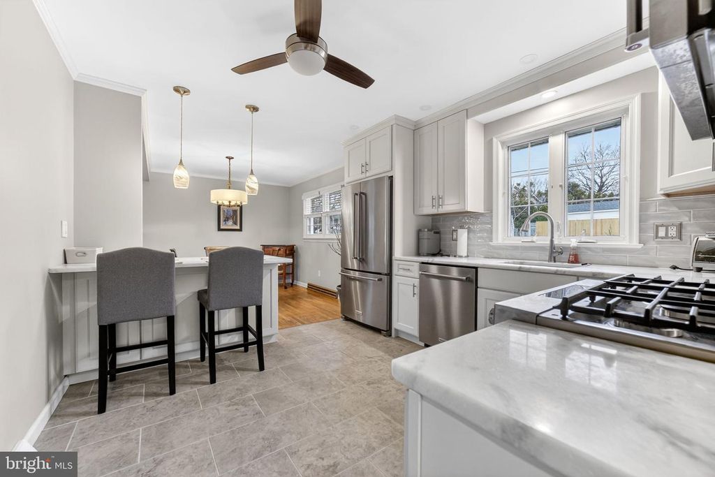 Image 13 of property listing at 3112 CENTER ST, Bethlehem, PA 18017