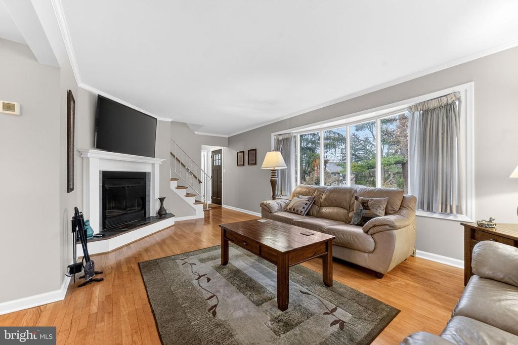 Image 3 of property listing at 3112 CENTER ST, Bethlehem, PA 18017