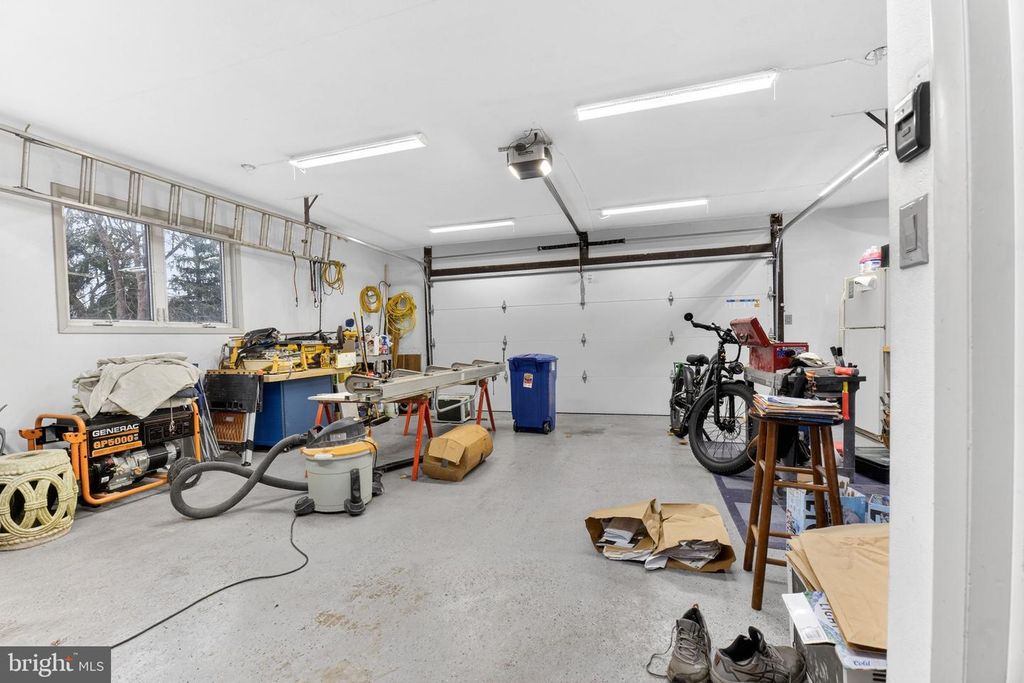 Image 42 of property listing at 3112 CENTER ST, Bethlehem, PA 18017