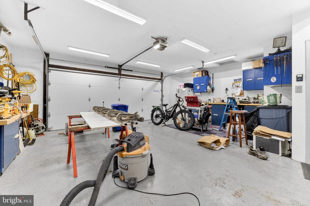 Image 43 of property listing at 3112 CENTER ST, Bethlehem, PA 18017