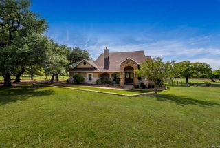 194 Mull Rd, Kerrville, TX 78028