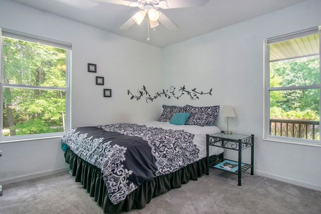 18501 148th Avenue, Spring Lake, MI 49456