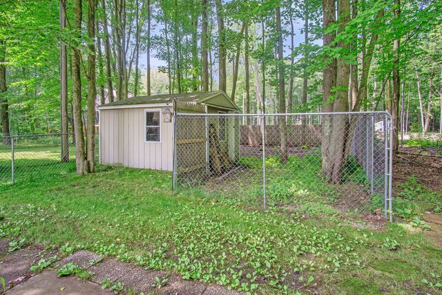 18501 148th Avenue, Spring Lake, MI 49456