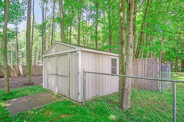 18501 148th Avenue, Spring Lake, MI 49456