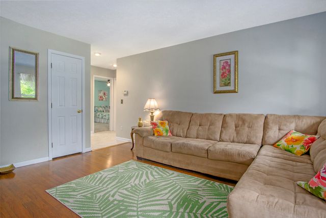 18501 148th Avenue, Spring Lake, MI 49456