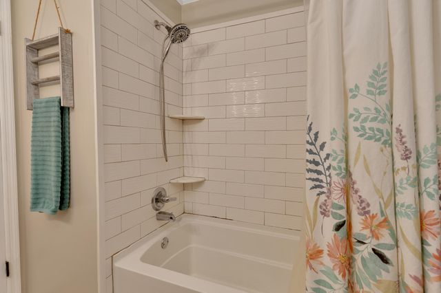 1001 Tsatanuga Road, Hixson, TN 37343