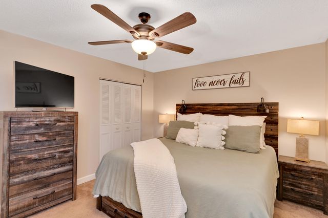 1001 Tsatanuga Road, Hixson, TN 37343