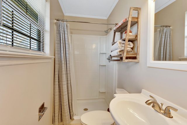 1001 Tsatanuga Road, Hixson, TN 37343