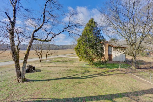 1001 Tsatanuga Road, Hixson, TN 37343