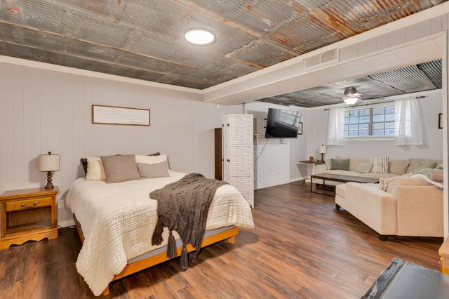 1001 Tsatanuga Road, Hixson, TN 37343