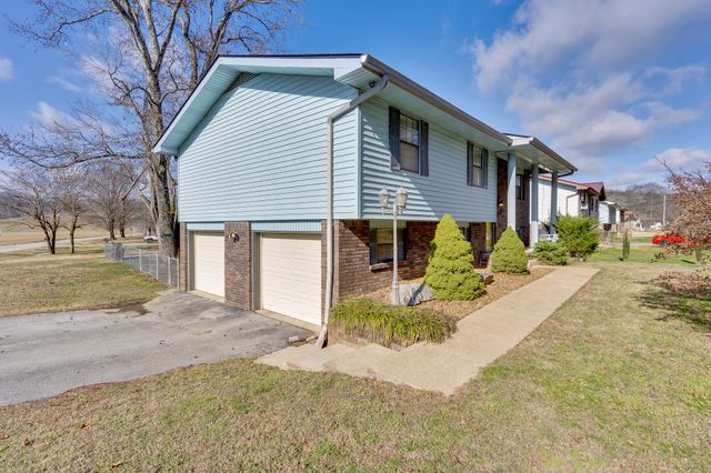 1001 Tsatanuga Road, Hixson, TN 37343