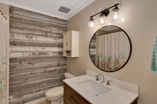 1001 Tsatanuga Road, Hixson, TN 37343