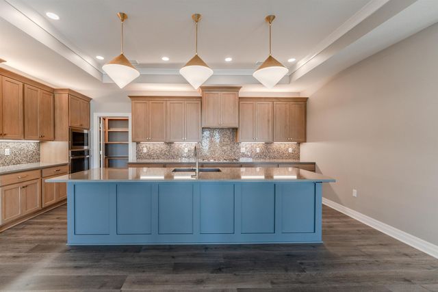 2718 W Shearwater St, Wichita, KS 67204