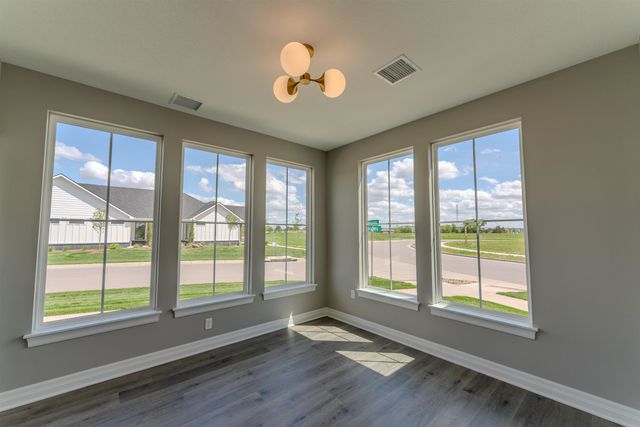 2718 W Shearwater St, Wichita, KS 67204