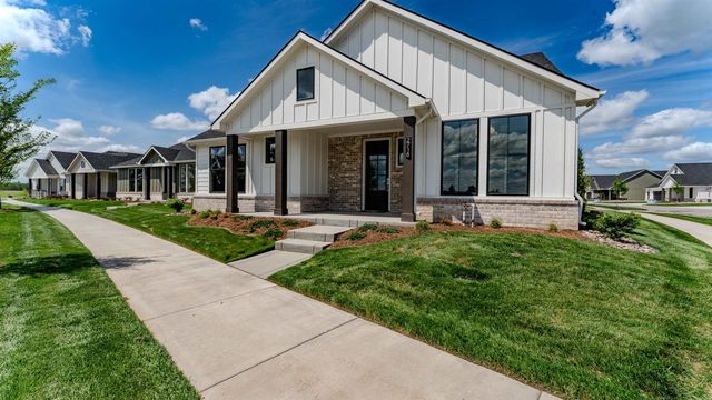 2718 W Shearwater St, Wichita, KS 67204