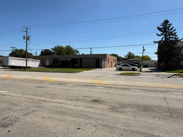 7825 Roberts Road, Bridgeview, IL 60455