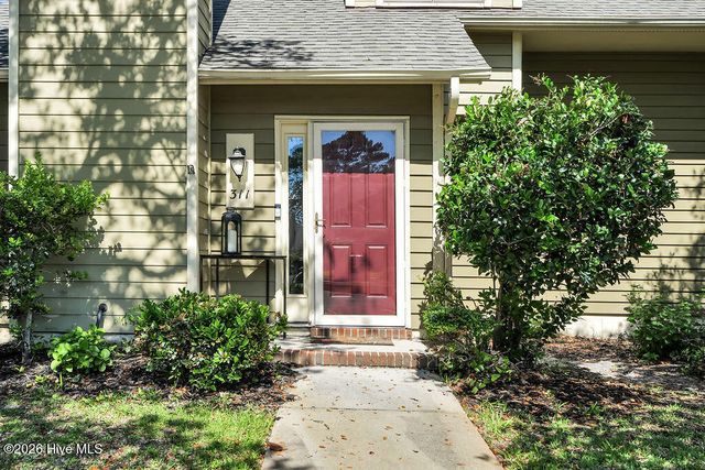 311 Champion Court SE, Southport, NC 28461