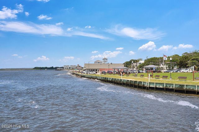 311 Champion Court SE, Southport, NC 28461