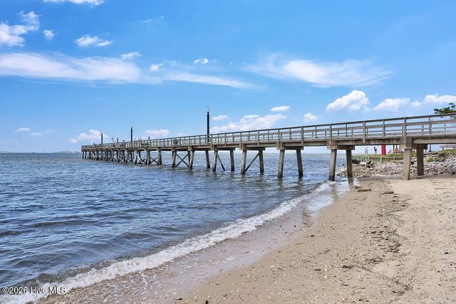 311 Champion Court SE, Southport, NC 28461