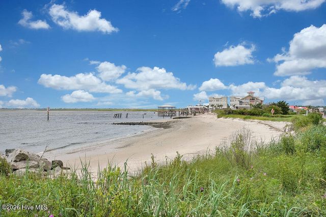 311 Champion Court SE, Southport, NC 28461