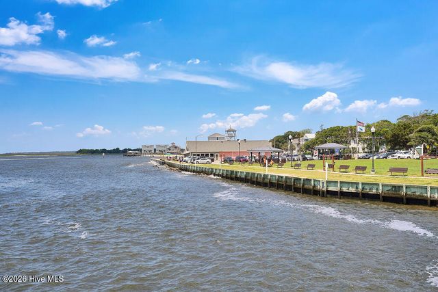 311 Champion Court SE, Southport, NC 28461