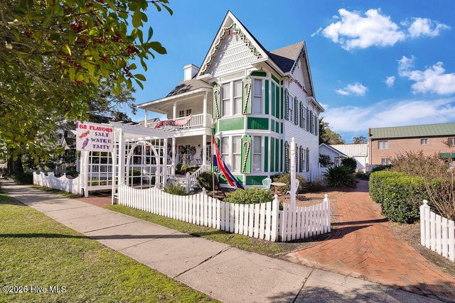 311 Champion Court SE, Southport, NC 28461