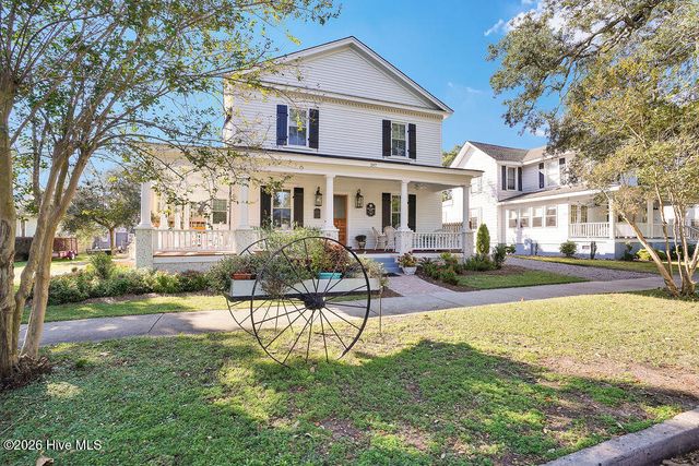 311 Champion Court SE, Southport, NC 28461