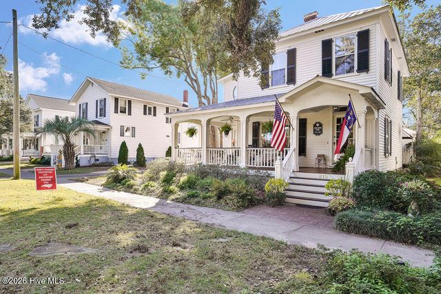 311 Champion Court SE, Southport, NC 28461