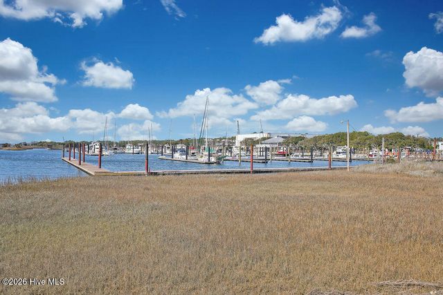 311 Champion Court SE, Southport, NC 28461