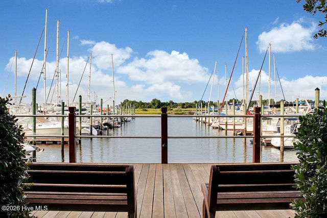 311 Champion Court SE, Southport, NC 28461
