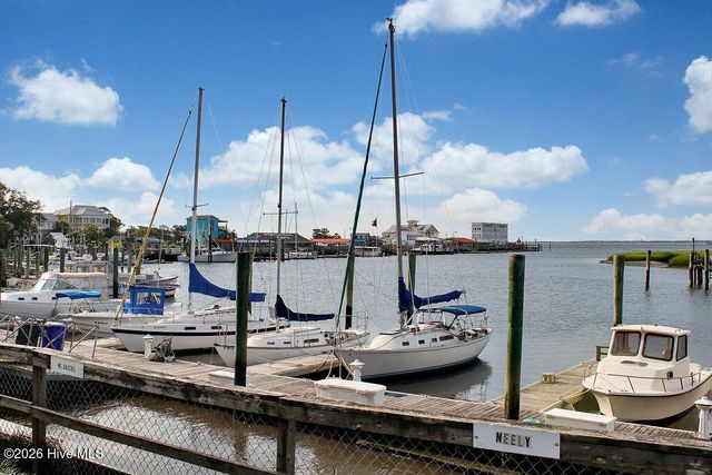 311 Champion Court SE, Southport, NC 28461